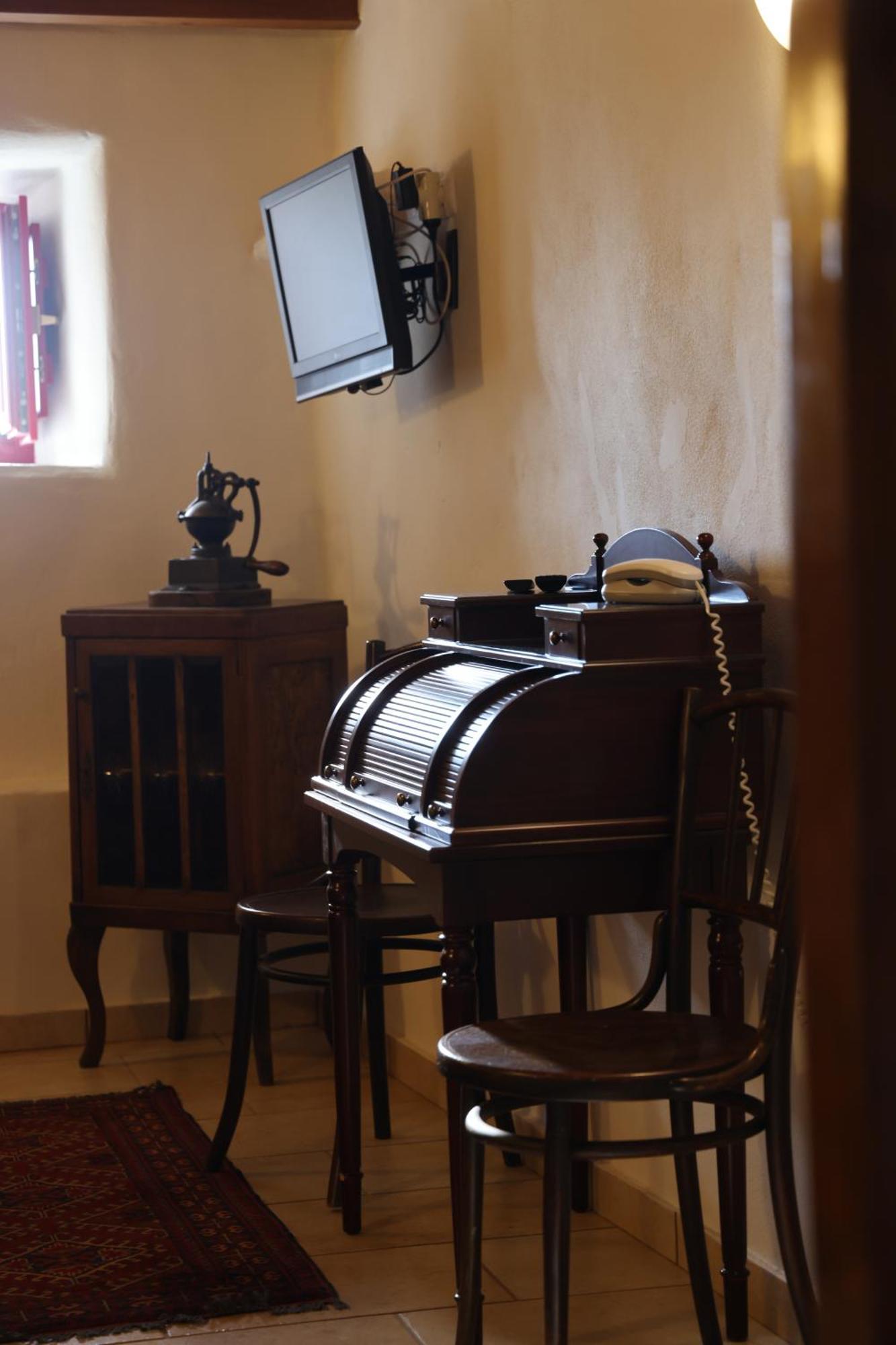 Lithos Stone Suites Areopoli Zimmer foto