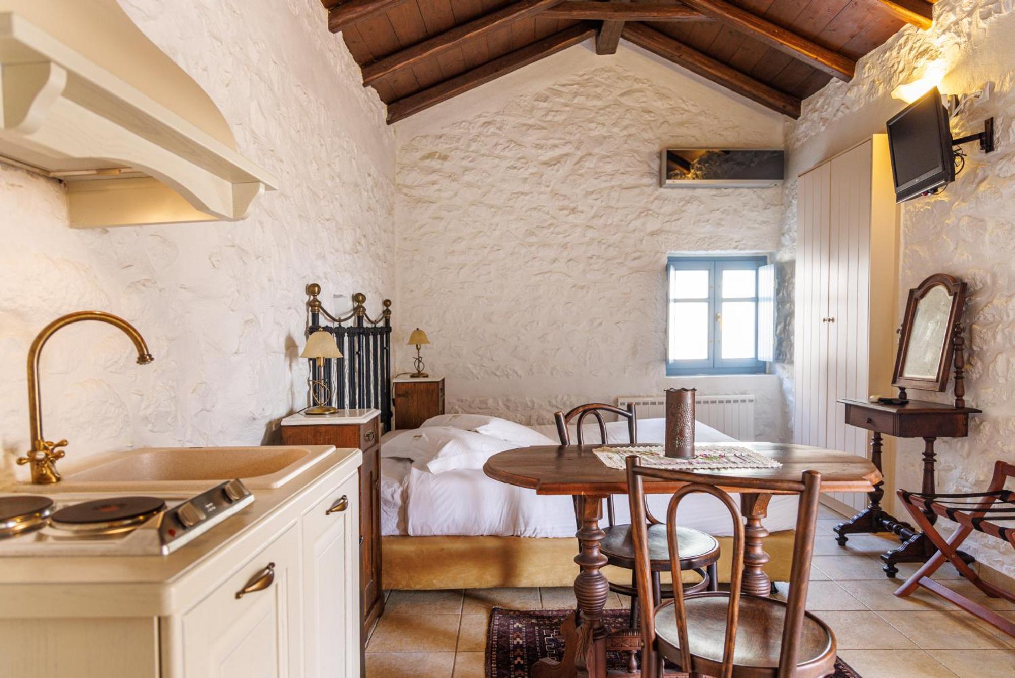 Lithos Stone Suites Areopoli Zimmer foto
